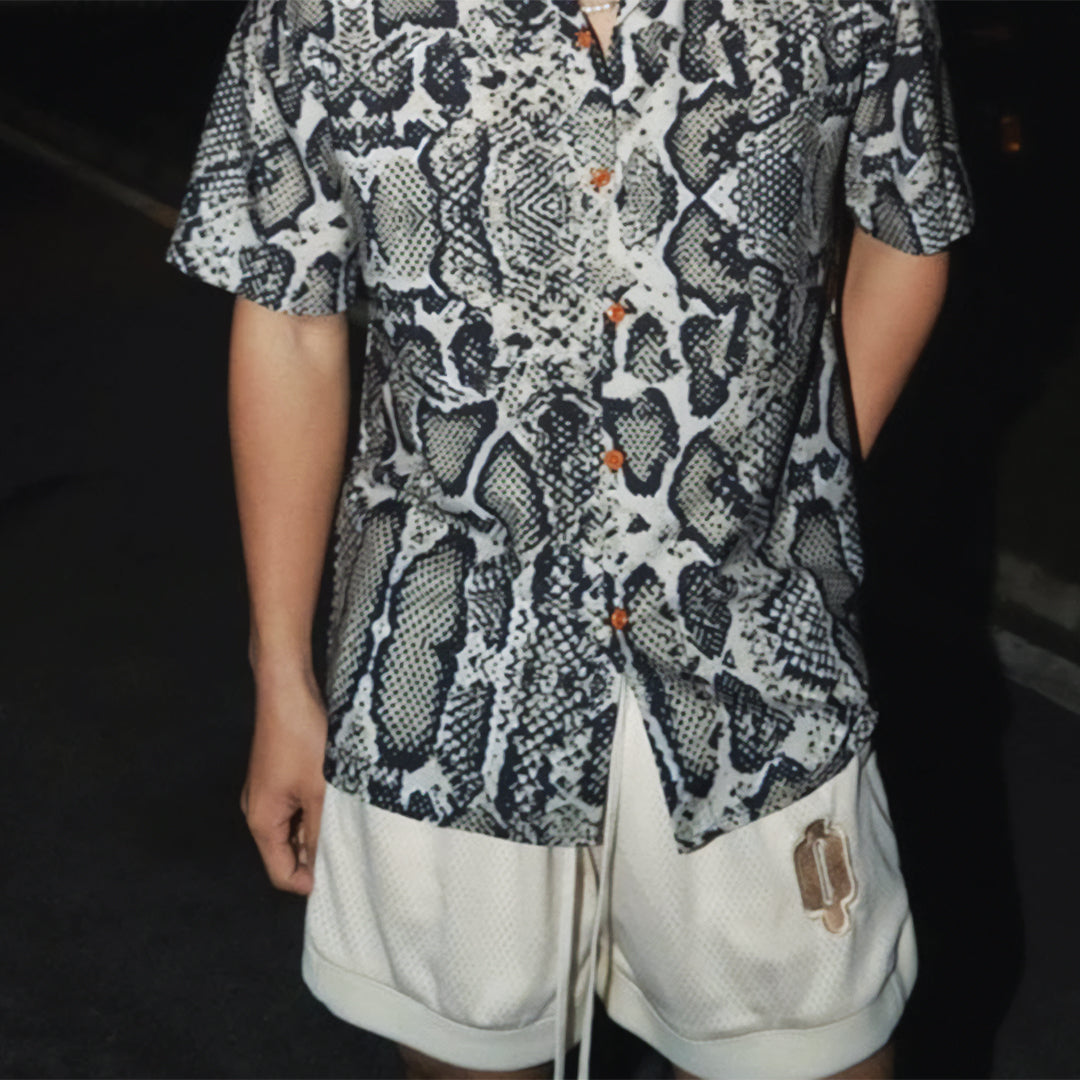 scales pattern short sleeve